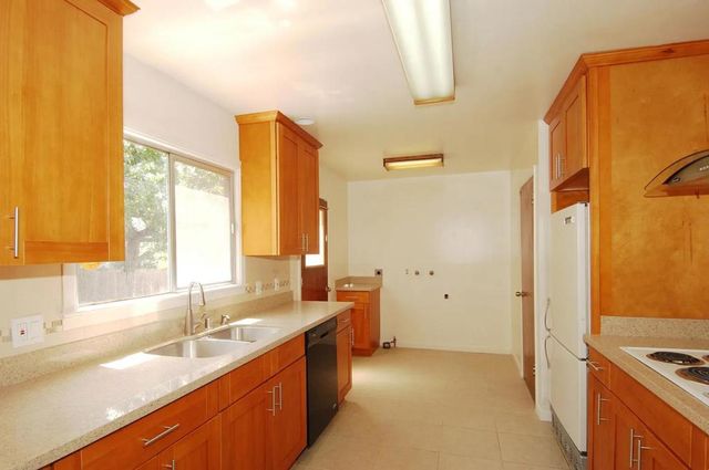 906908 Haddon Drive, San Mateo, CA 94402