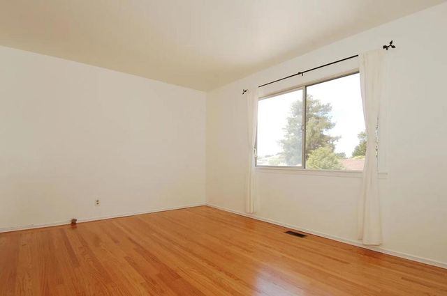 906908 Haddon Drive, San Mateo, CA 94402