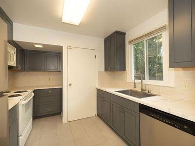 906908 Haddon Drive, San Mateo, CA 94402