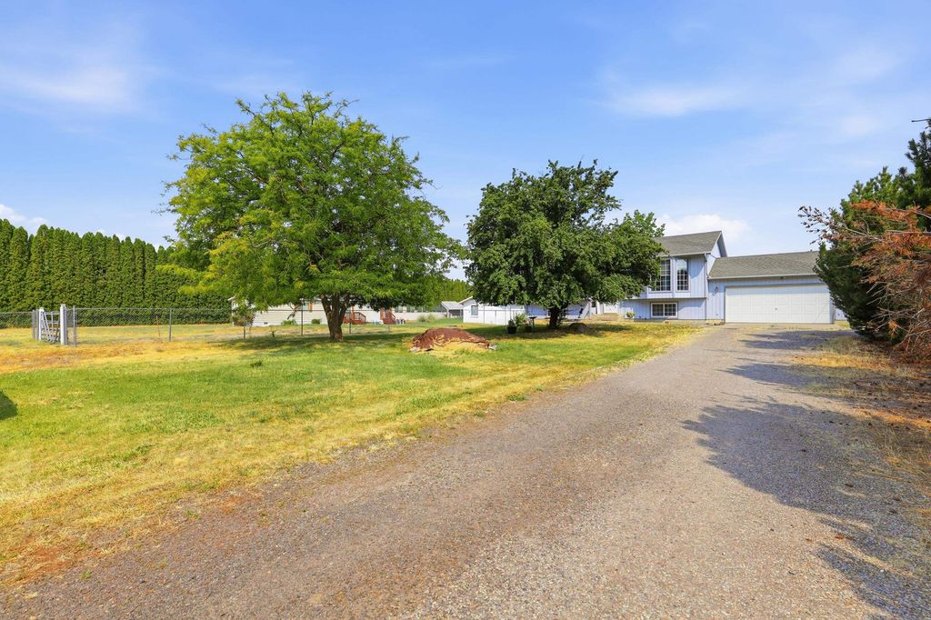17703 E 6th Ave, Spokane Valley, WA 99016 photo 3