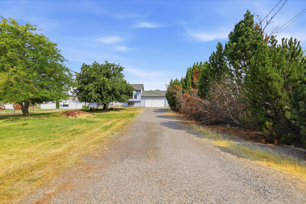 17703 E 6th Ave, Spokane Valley, WA 99016 photo 4