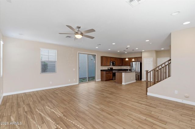 43265 N PLUM Street, San Tan Valley, AZ 85140