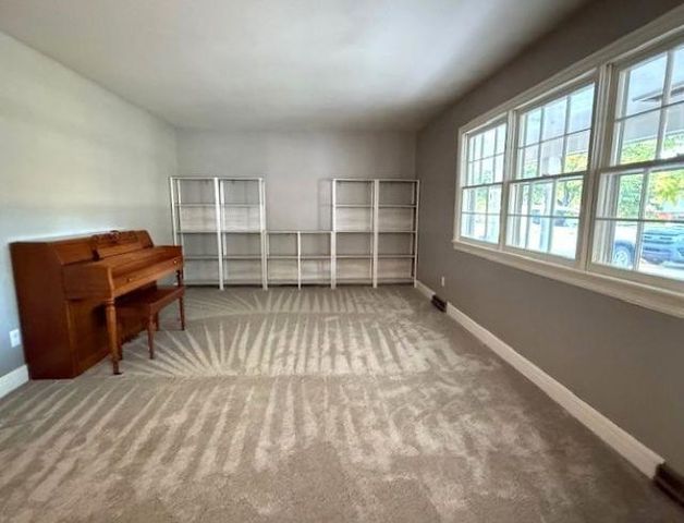 9001 W 11th, Wichita, KS 67212