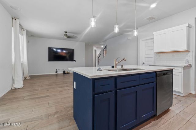 917 Airship Place, El Paso, TX 79928