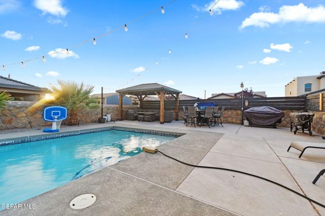 917 Airship Place, El Paso, TX 79928