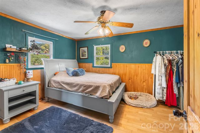 312 Hidden Valley Circle, Canton, NC 28716