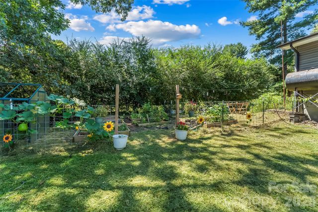312 Hidden Valley Circle, Canton, NC 28716