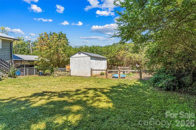 312 Hidden Valley Circle, Canton, NC 28716