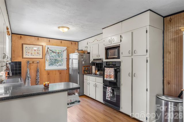 312 Hidden Valley Circle, Canton, NC 28716
