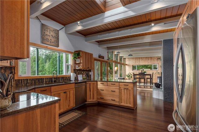 4284 Panther Lake Road W, Bremerton, WA 98312