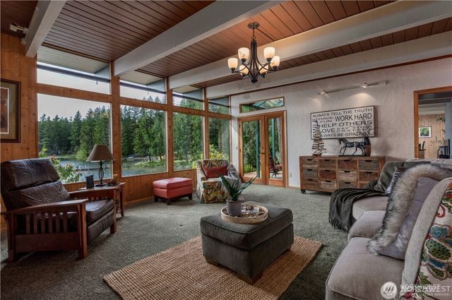 4284 Panther Lake Road W, Bremerton, WA 98312