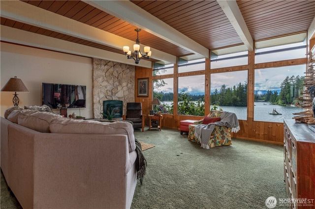 4284 Panther Lake Road W, Bremerton, WA 98312