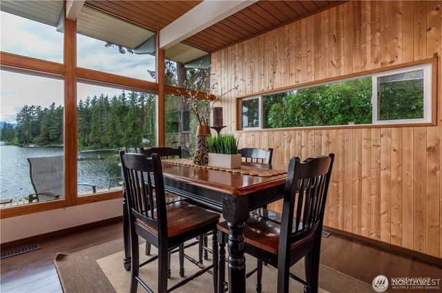 4284 Panther Lake Road W, Bremerton, WA 98312