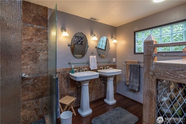 4284 Panther Lake Road W, Bremerton, WA 98312