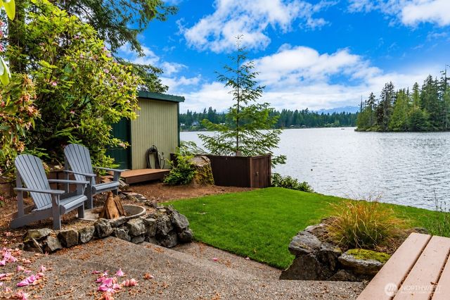 4284 Panther Lake Road W, Bremerton, WA 98312