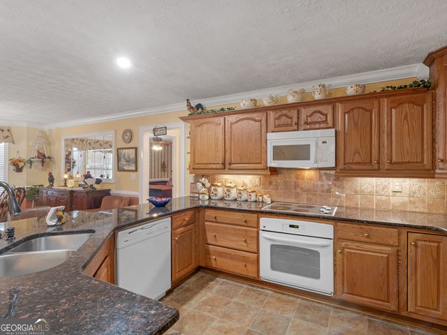 1220 Lake Stone Lea Drive, Oxford, GA 30054