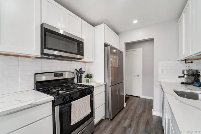 103 Doxbury Lane, Suffern, NY 10901