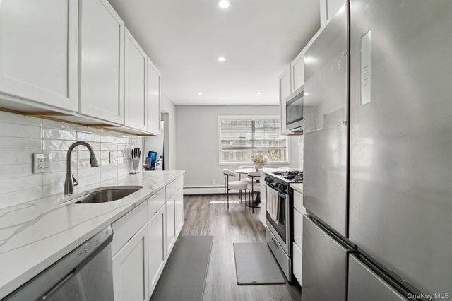 103 Doxbury Lane, Suffern, NY 10901