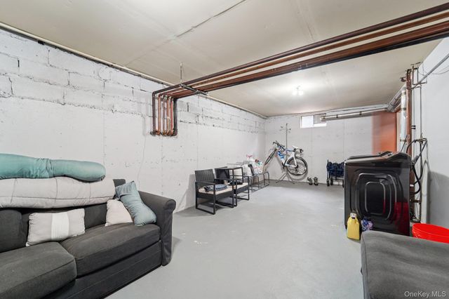 103 Doxbury Lane, Suffern, NY 10901