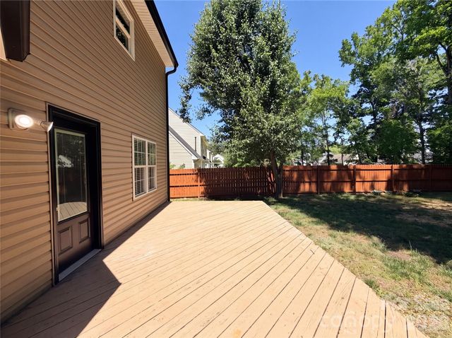 10009 Wild Dogwood Court, Charlotte, NC 28273