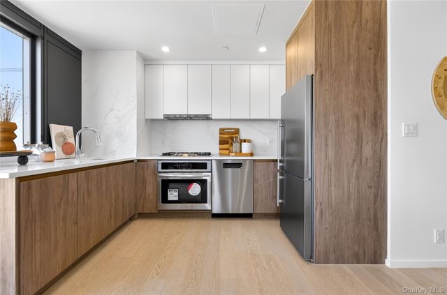 2286 Cropsey Avenue 15B, Brooklyn, NY 11214