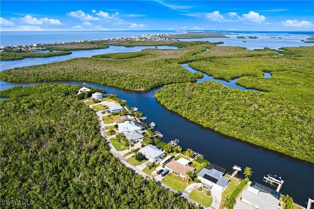 4986 Esplanade ST, Bonita Springs, FL 34134