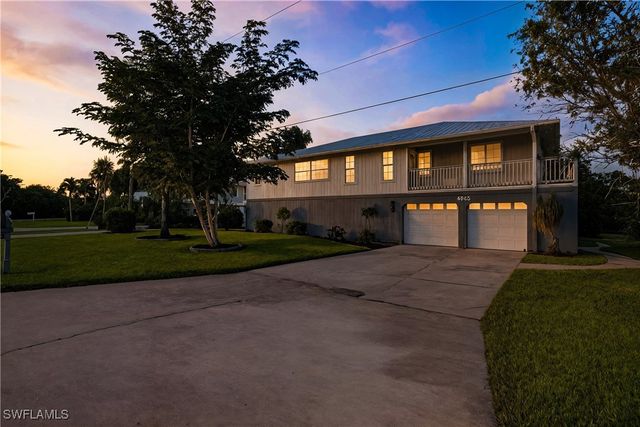 4986 Esplanade ST, Bonita Springs, FL 34134