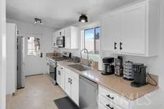 3700 Eastgate Road, Palm Springs, CA 92262