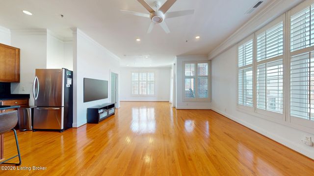 2011 Frankfort Ave 300, Louisville, KY 40206