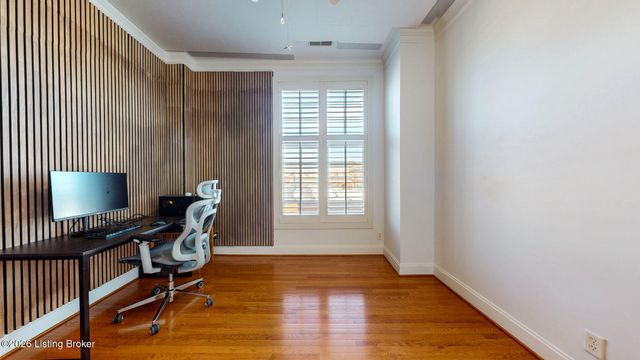 2011 Frankfort Ave 300, Louisville, KY 40206