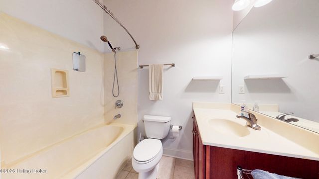 2011 Frankfort Ave 300, Louisville, KY 40206