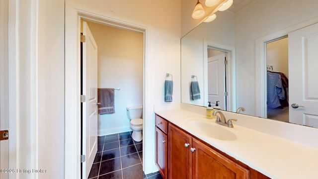 2011 Frankfort Ave 300, Louisville, KY 40206