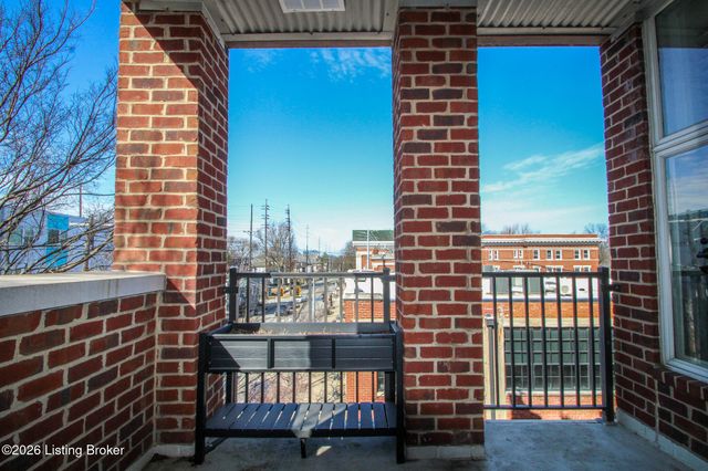 2011 Frankfort Ave 300, Louisville, KY 40206