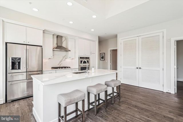 625 SLATERS LN #407, Alexandria, VA 22314