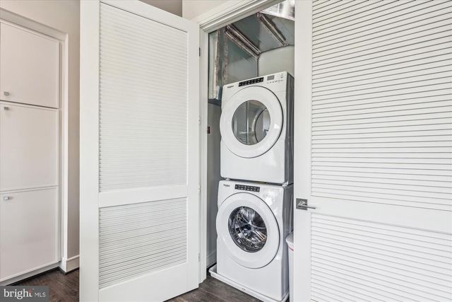 625 SLATERS LN #407, Alexandria, VA 22314