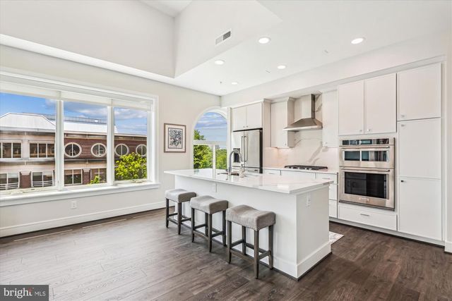 625 SLATERS LN #407, Alexandria, VA 22314