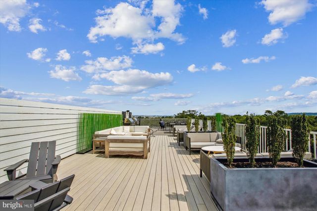 625 SLATERS LN #407, Alexandria, VA 22314