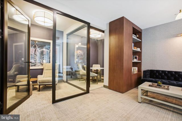 625 SLATERS LN #407, Alexandria, VA 22314