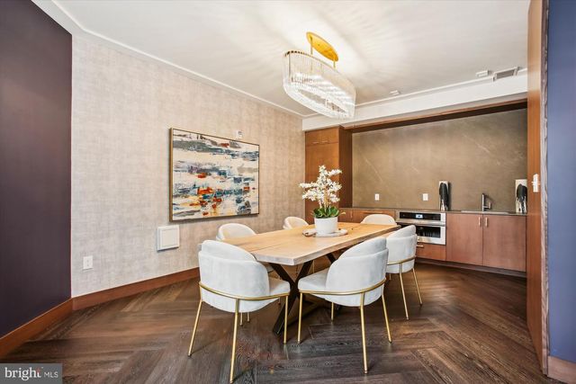 625 SLATERS LN #407, Alexandria, VA 22314