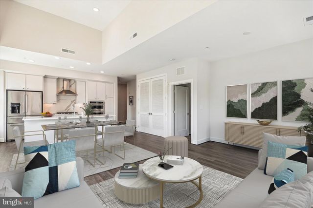 625 SLATERS LN #407, Alexandria, VA 22314