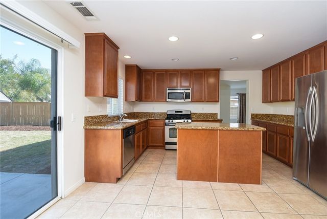 23810 Cheyenne Canyon Drive, Menifee, CA 92587