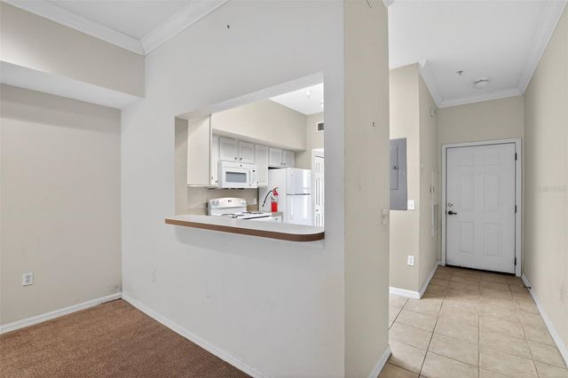 9177 SW 52ND ROAD E-102, Gainesville, FL 32608