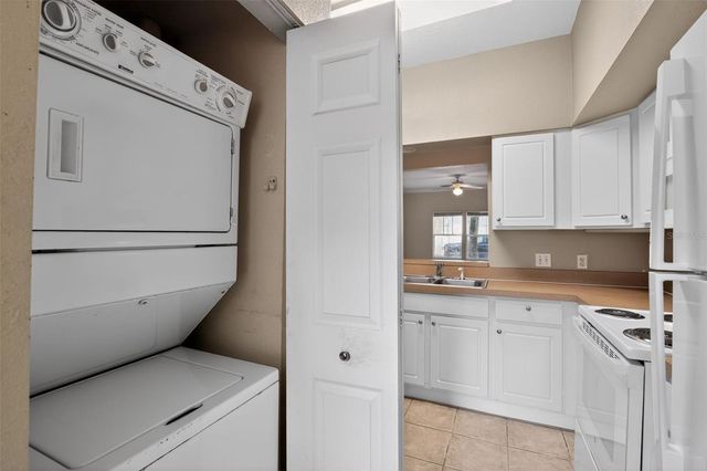 9177 SW 52ND ROAD E-102, Gainesville, FL 32608