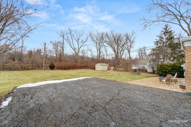 572 Glendale Avenue, Glen Ellyn, IL 60137