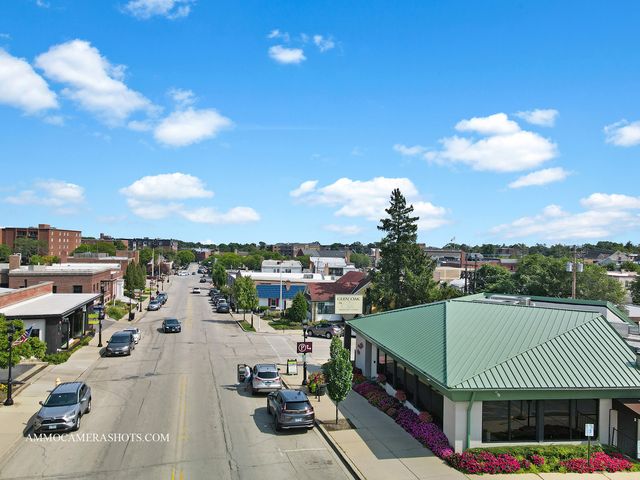 572 Glendale Avenue, Glen Ellyn, IL 60137