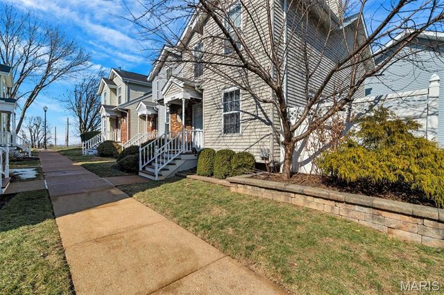 5849 Prince George Court, St Louis, MO 63139