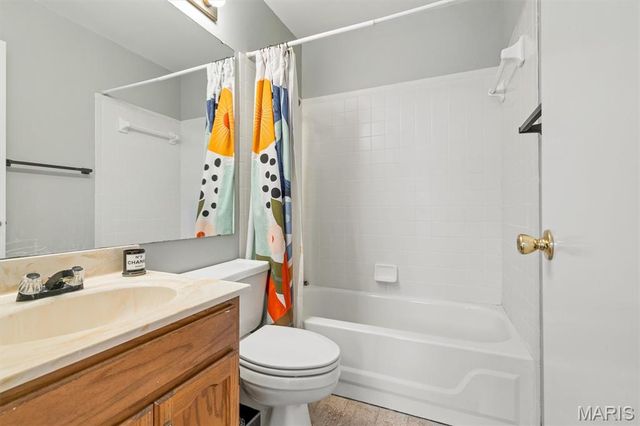 5849 Prince George Court, St Louis, MO 63139