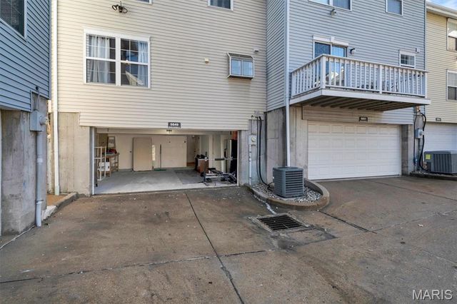 5849 Prince George Court, St Louis, MO 63139