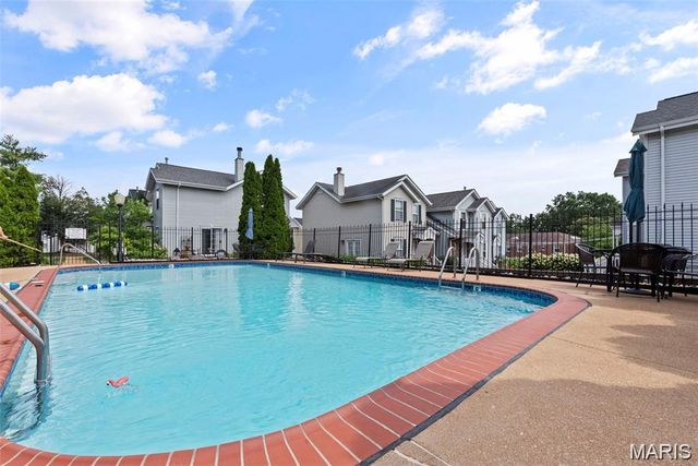 5849 Prince George Court, St Louis, MO 63139