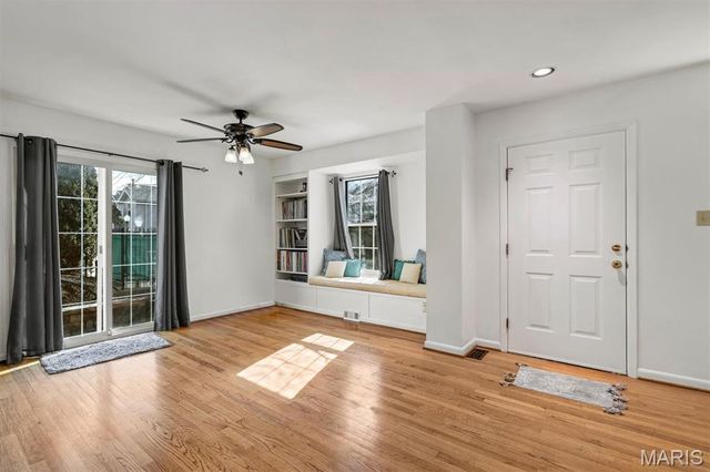 5849 Prince George Court, St Louis, MO 63139